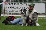 ADULTE ET CHIEN 506